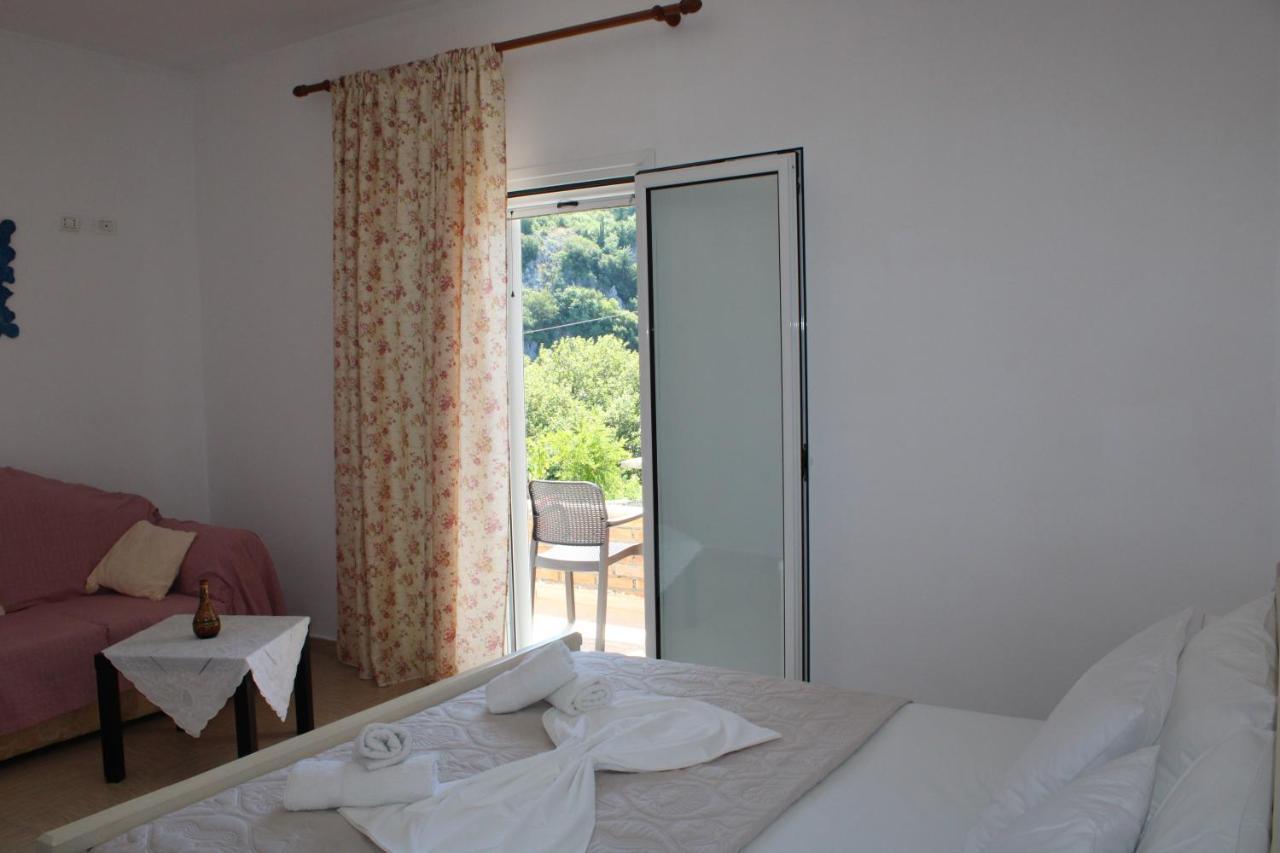 Penelope 2 Hotel Dhërmi Kültér fotó